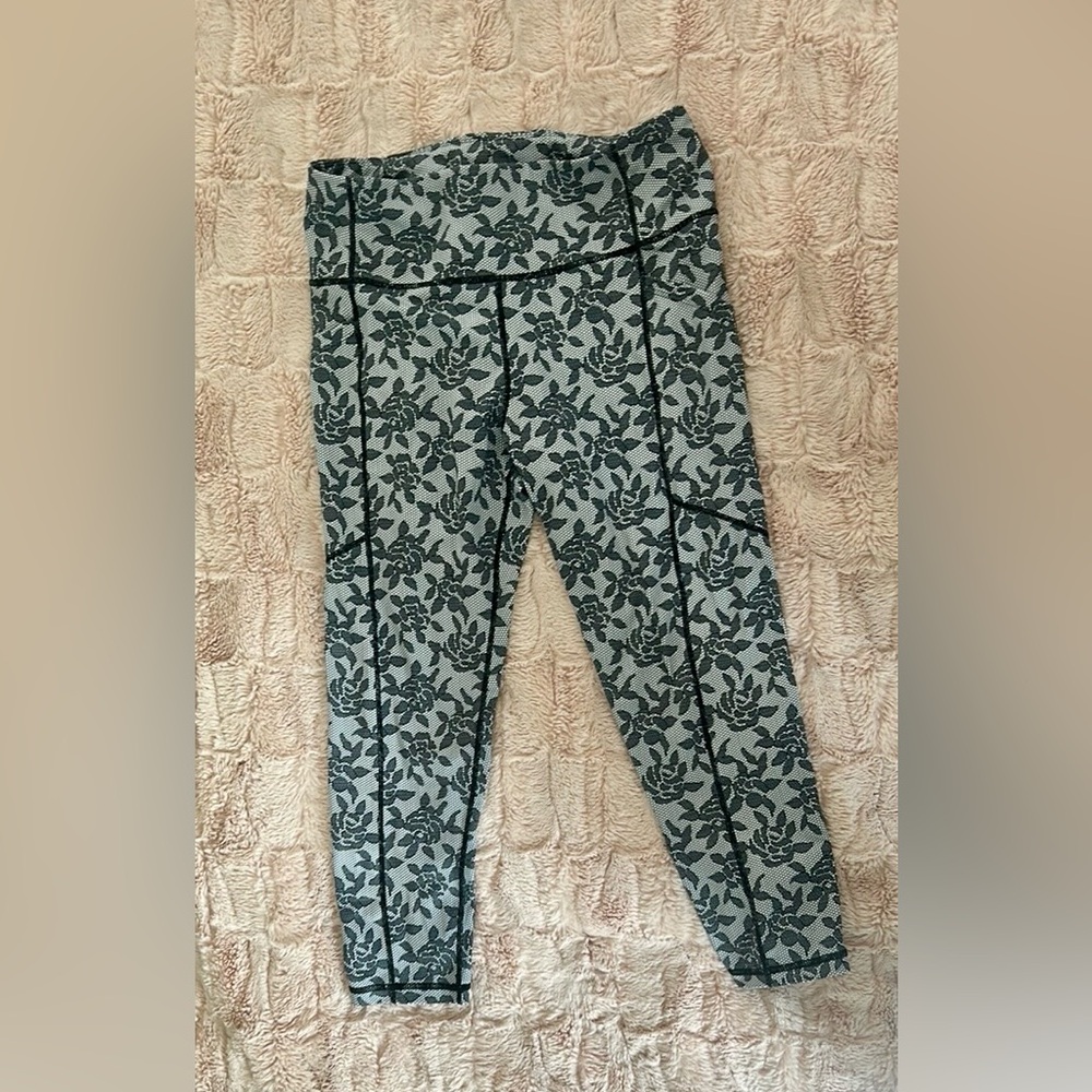 KIAVA Black and Gray Leggings with High-Rise Waistband